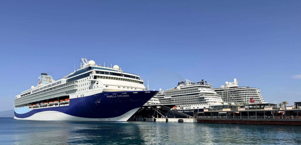 საკრუიზო გემი ლურჯ ზღვაში — საკრუიზო ტურები ITA Georgia